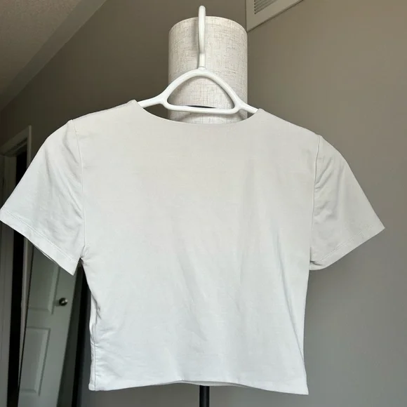 Aritzia Contour Crew Cropped T-shirt - Picture 3 of 4